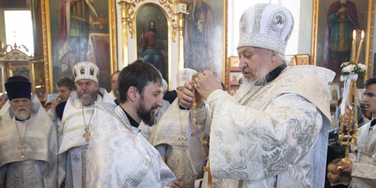 Награждение иерея Сергия Плетежова