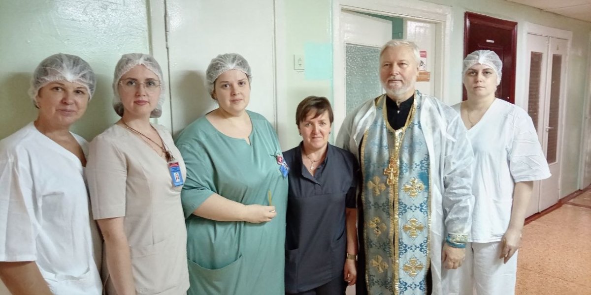 С медицинскими работниками