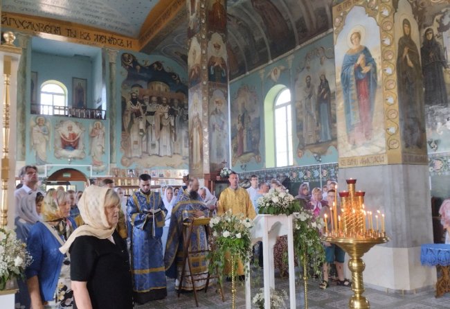Молебен