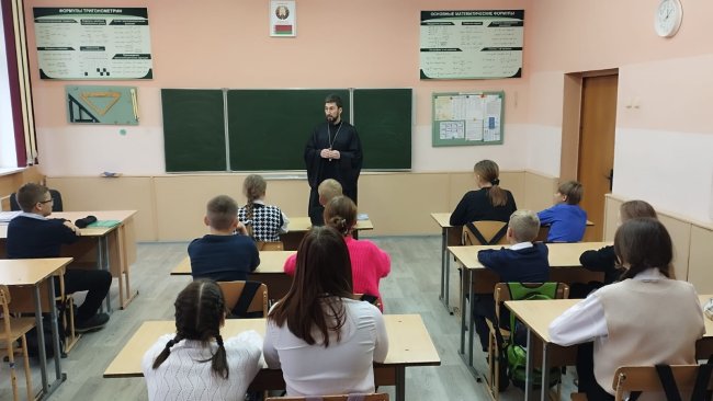 Беседу ведёт иерей Сергий Плетежов