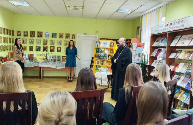 Беседу  ведёт иерей Павел Кулиш