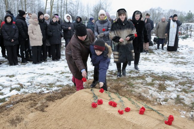 Возложение цветов