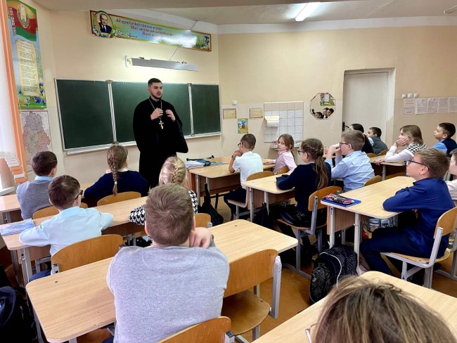 Беседу ведёт иерей Георгий Чичов