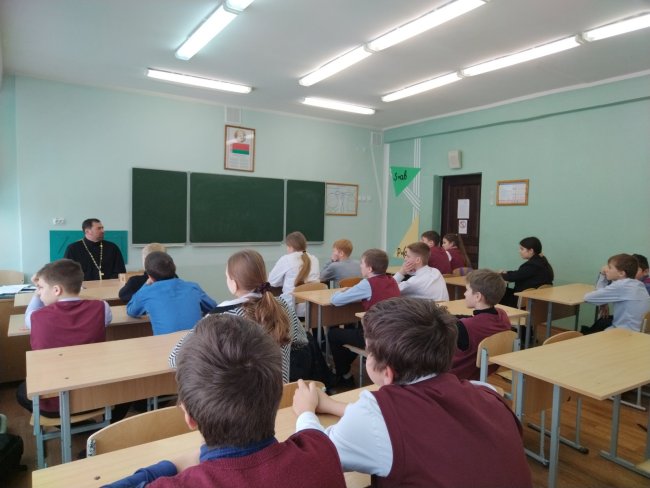 Беседу ведёт иерей Михаил Маркосян