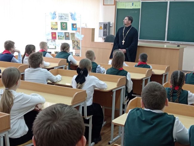 Беседу ведёт иерей Михаил Маркосян