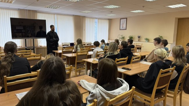 Беседу ведёт иерей Сергий Плетежов