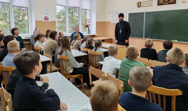 Беседу ведёт иерей Сергий Плетежов