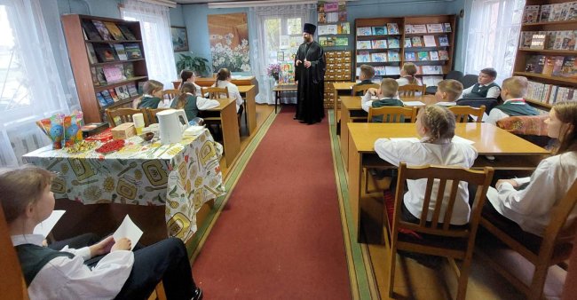 Беседу ведёт иерей Сергий Плетежов