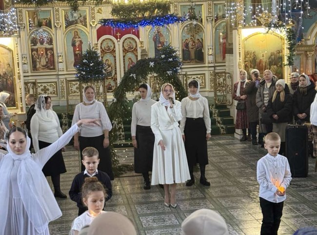 Поёт Карабан Юлия