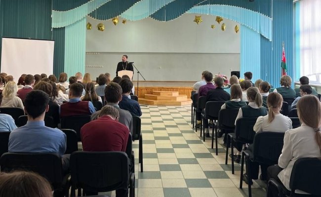 Беседу ведёт иерей Михаил Маркосян