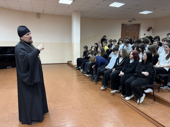 Беседу ведёт иерей Вячеслав Рябица
