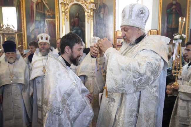 Награждение иерея Сергия Плетежова