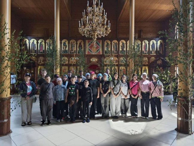 В храме