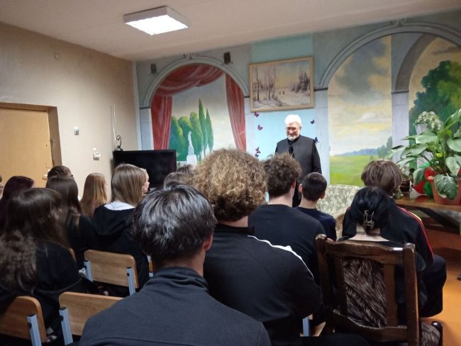 Беседу ведёт протоиерей Пётр Петрушенко